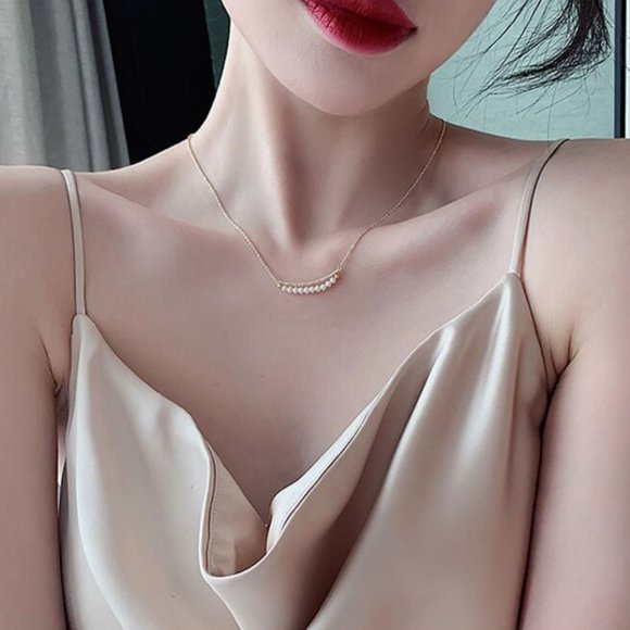 14K Gold Filled on 925 Sterling Silver Elegant Freshwater Pearl Bar Necklace - Picture 5 of 9